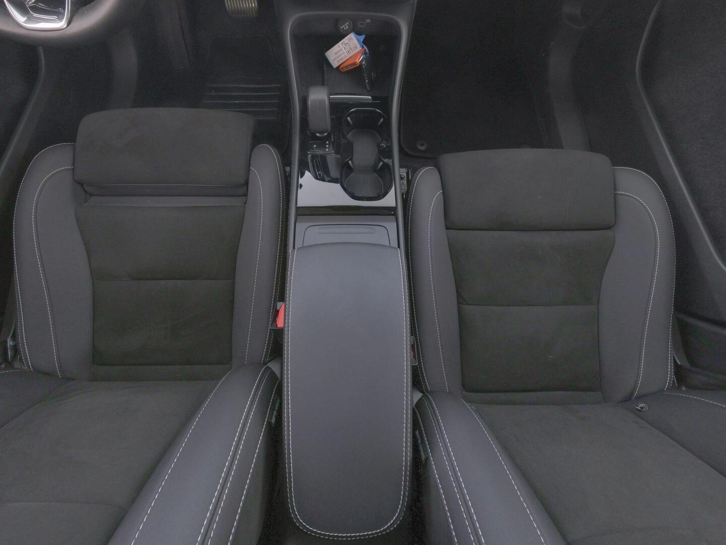 VOLVO C40 2022