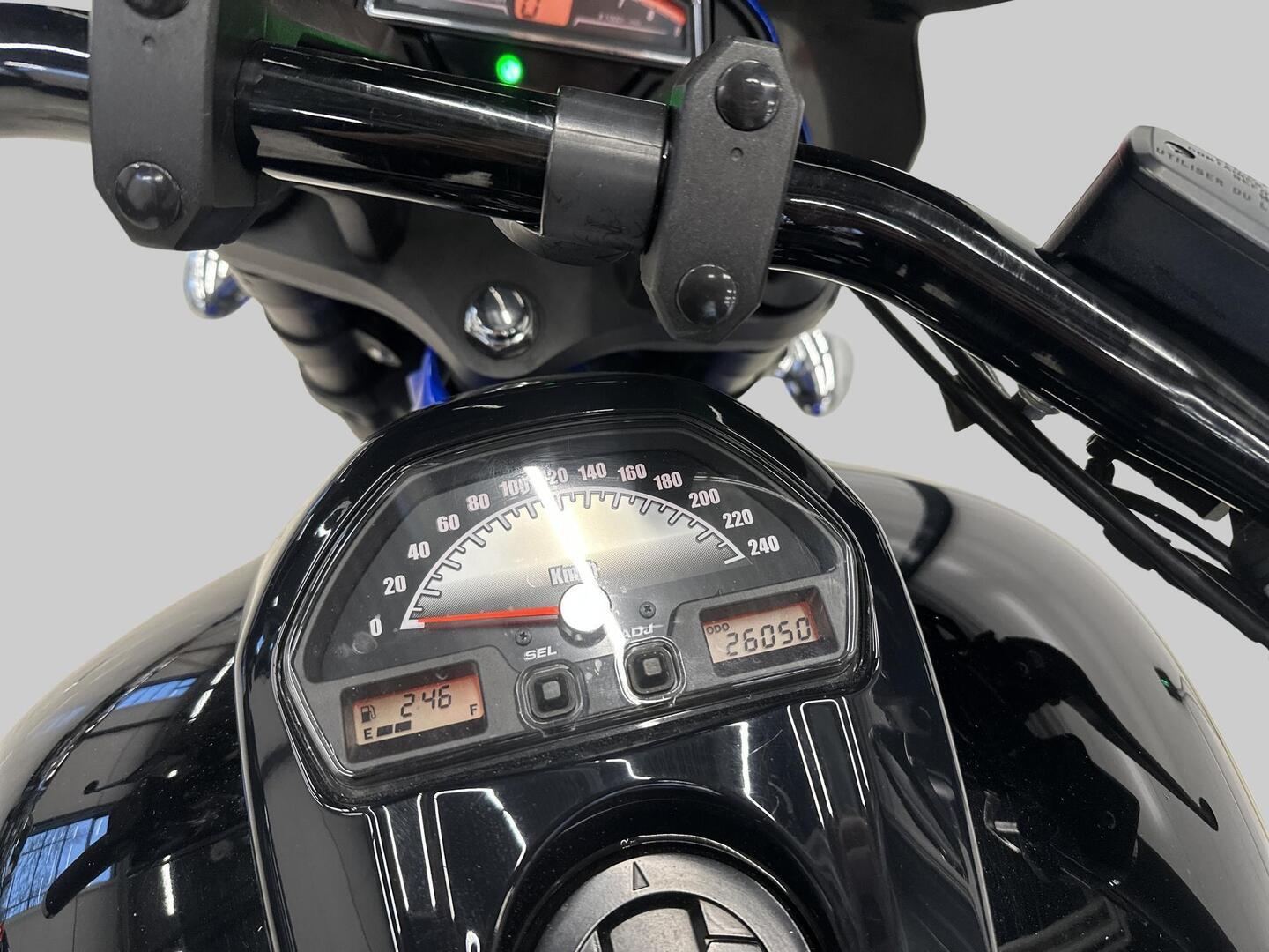 SUZUKI INTRUDER 2017