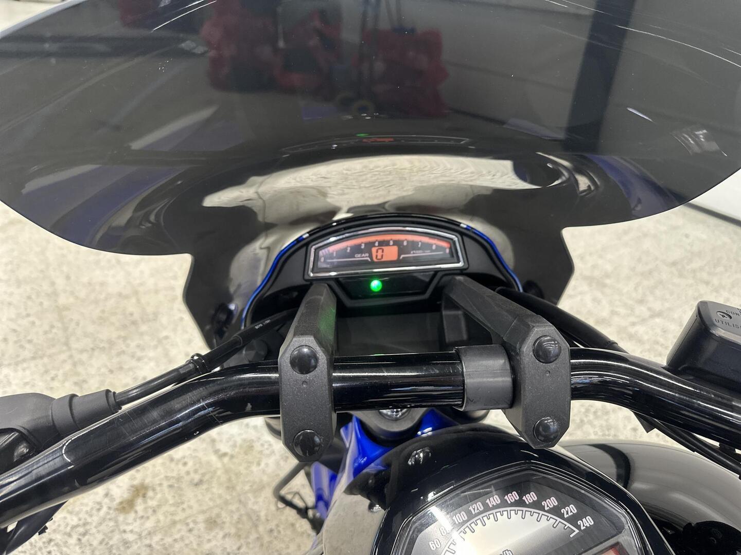 SUZUKI INTRUDER 2017