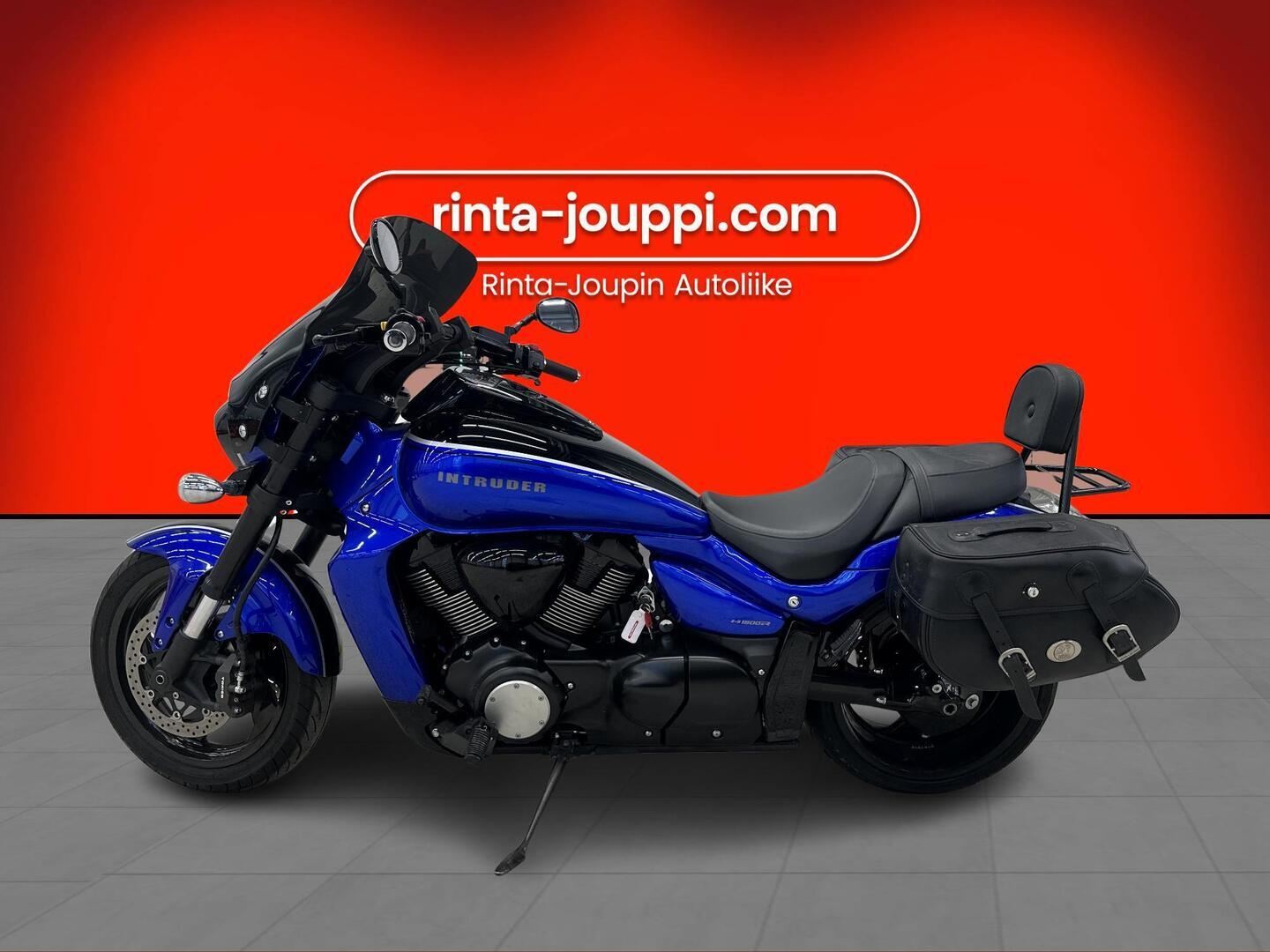 SUZUKI INTRUDER 2017