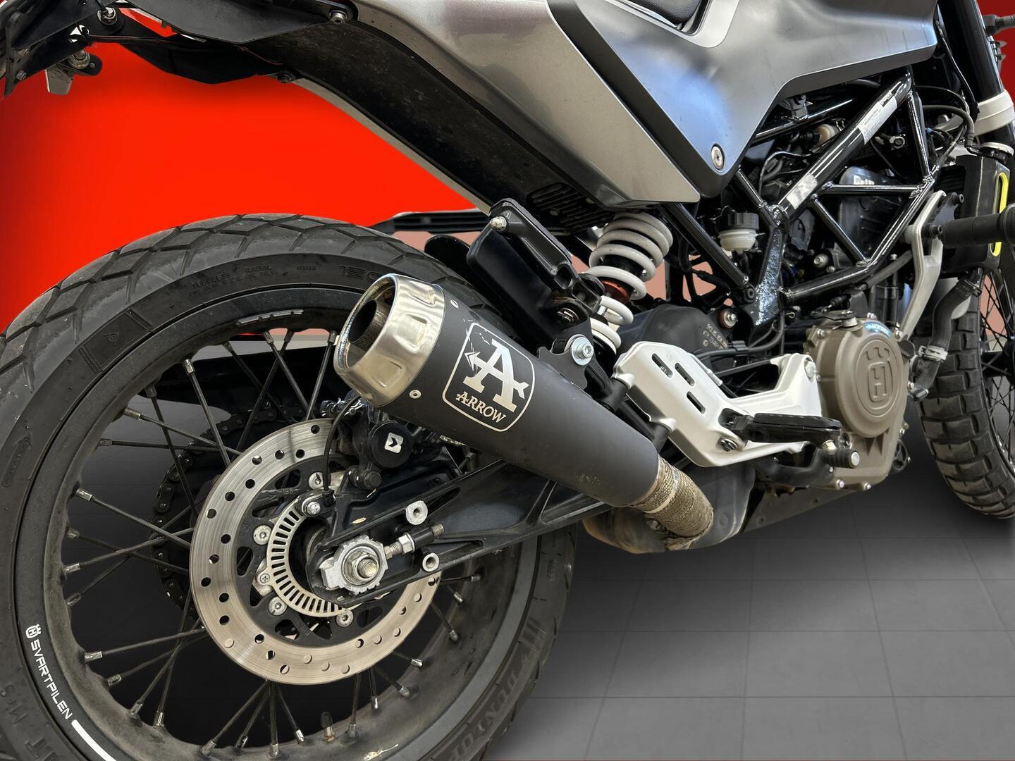 HUSQVARNA SVARTPILEN 2021