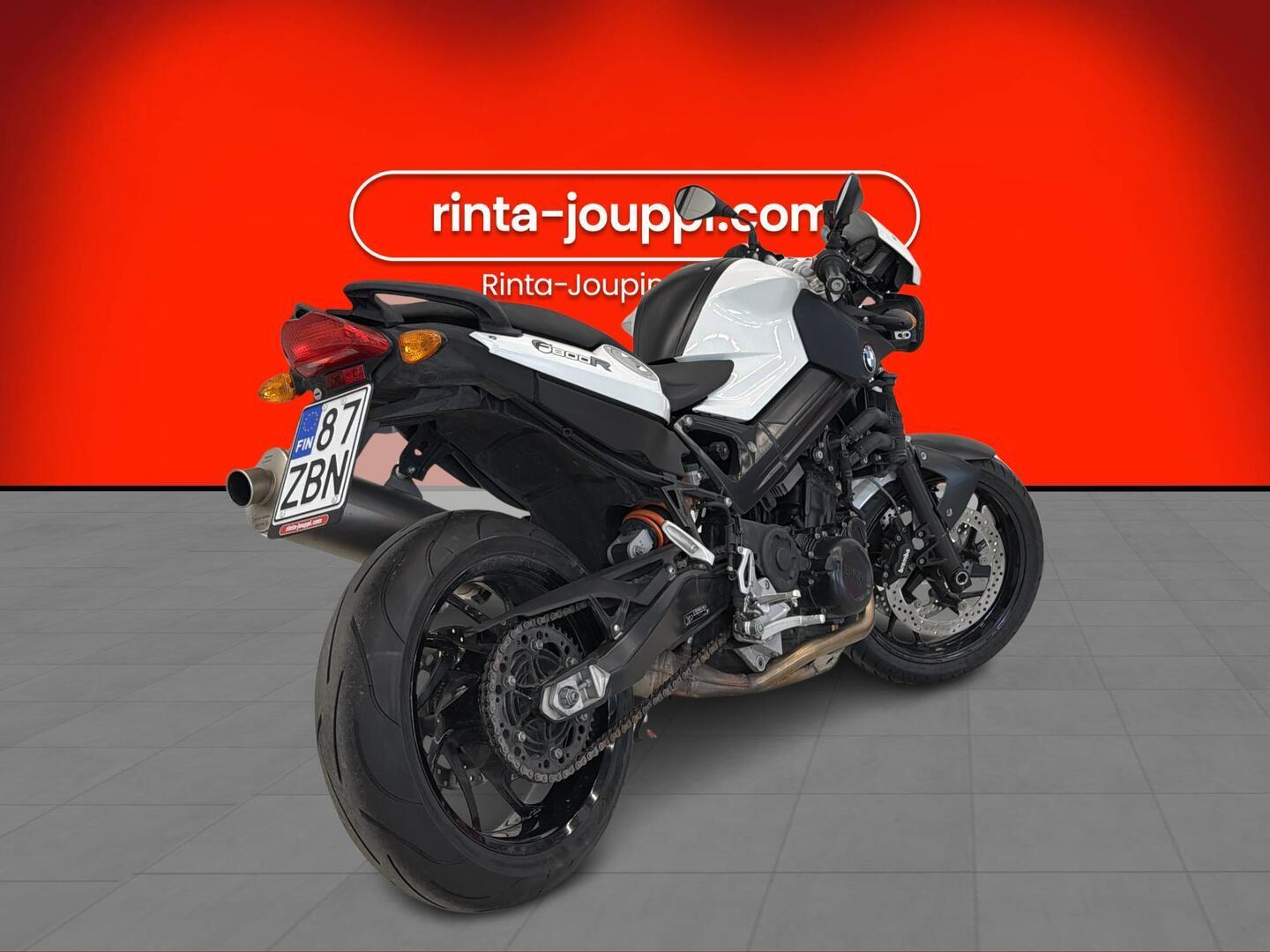 BMW F 2011