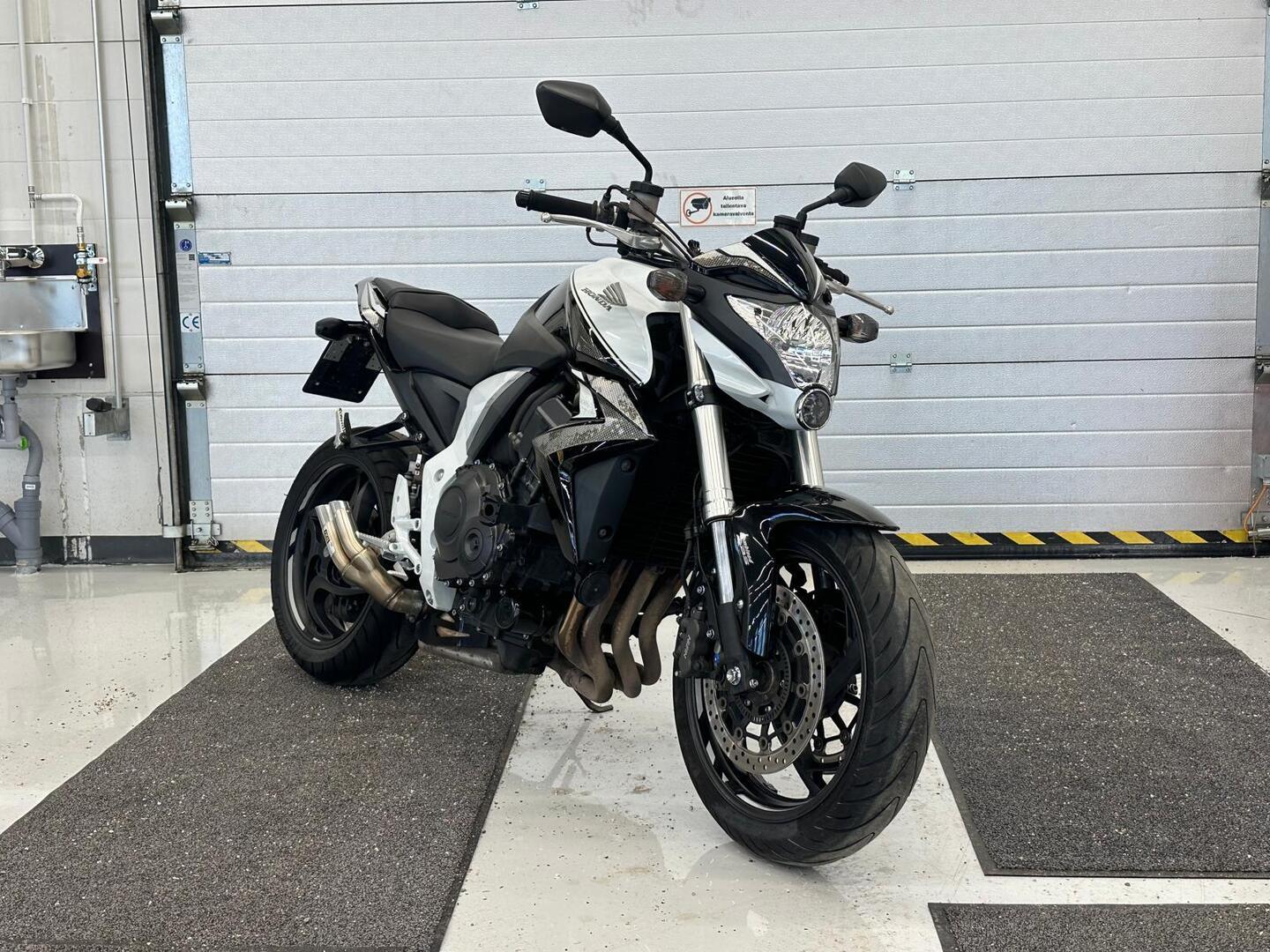 HONDA CB 2018