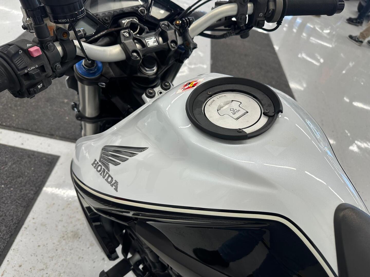 HONDA CB 2018