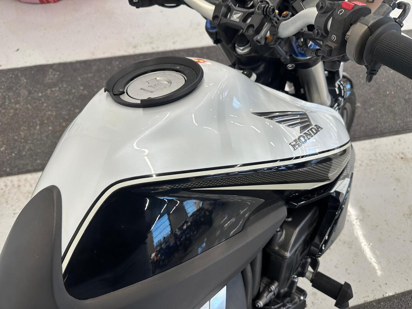 HONDA CB 2018