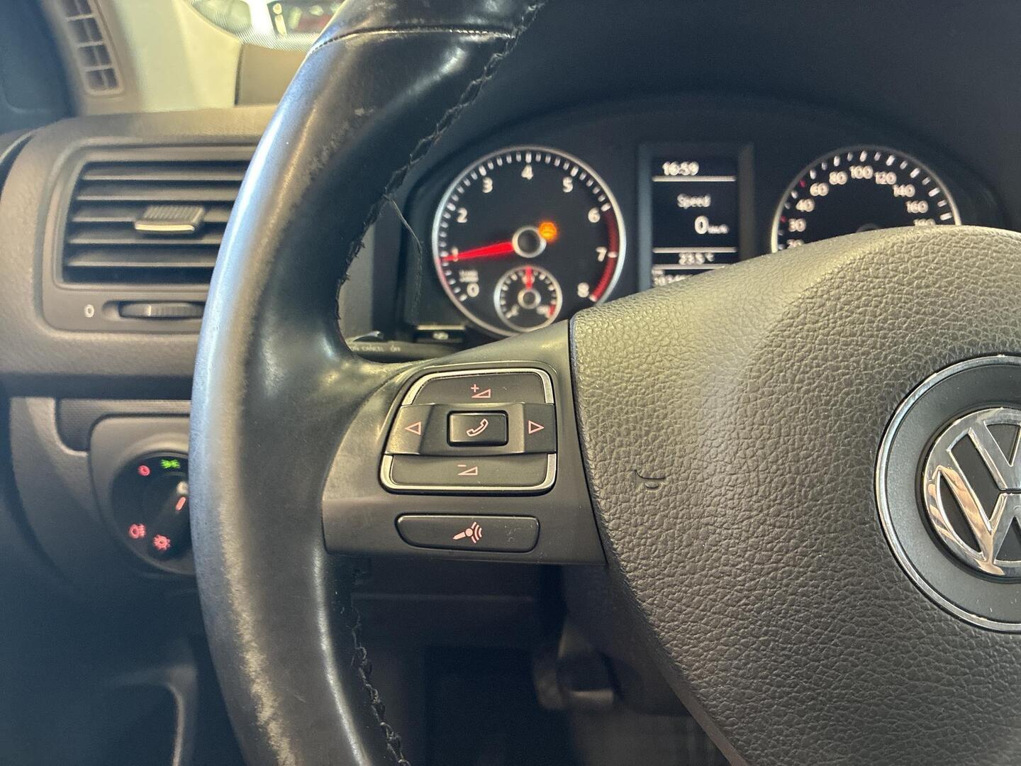 VOLKSWAGEN Jetta 2009