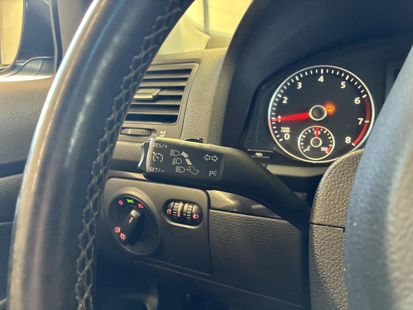 VOLKSWAGEN Jetta 2009