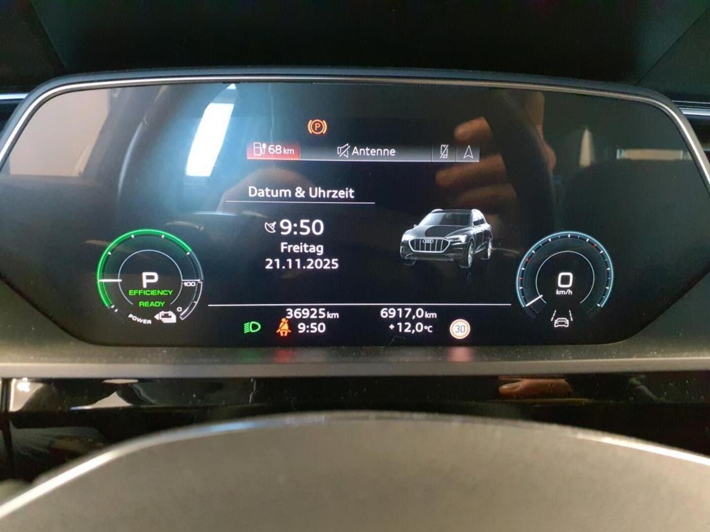 AUDI E-TRON 2023