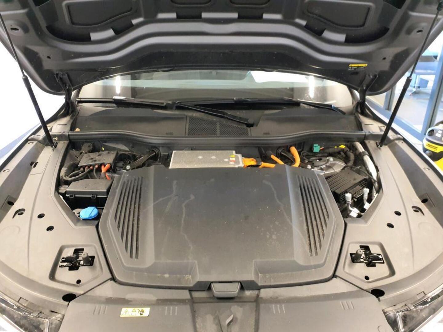 AUDI E-TRON 2023