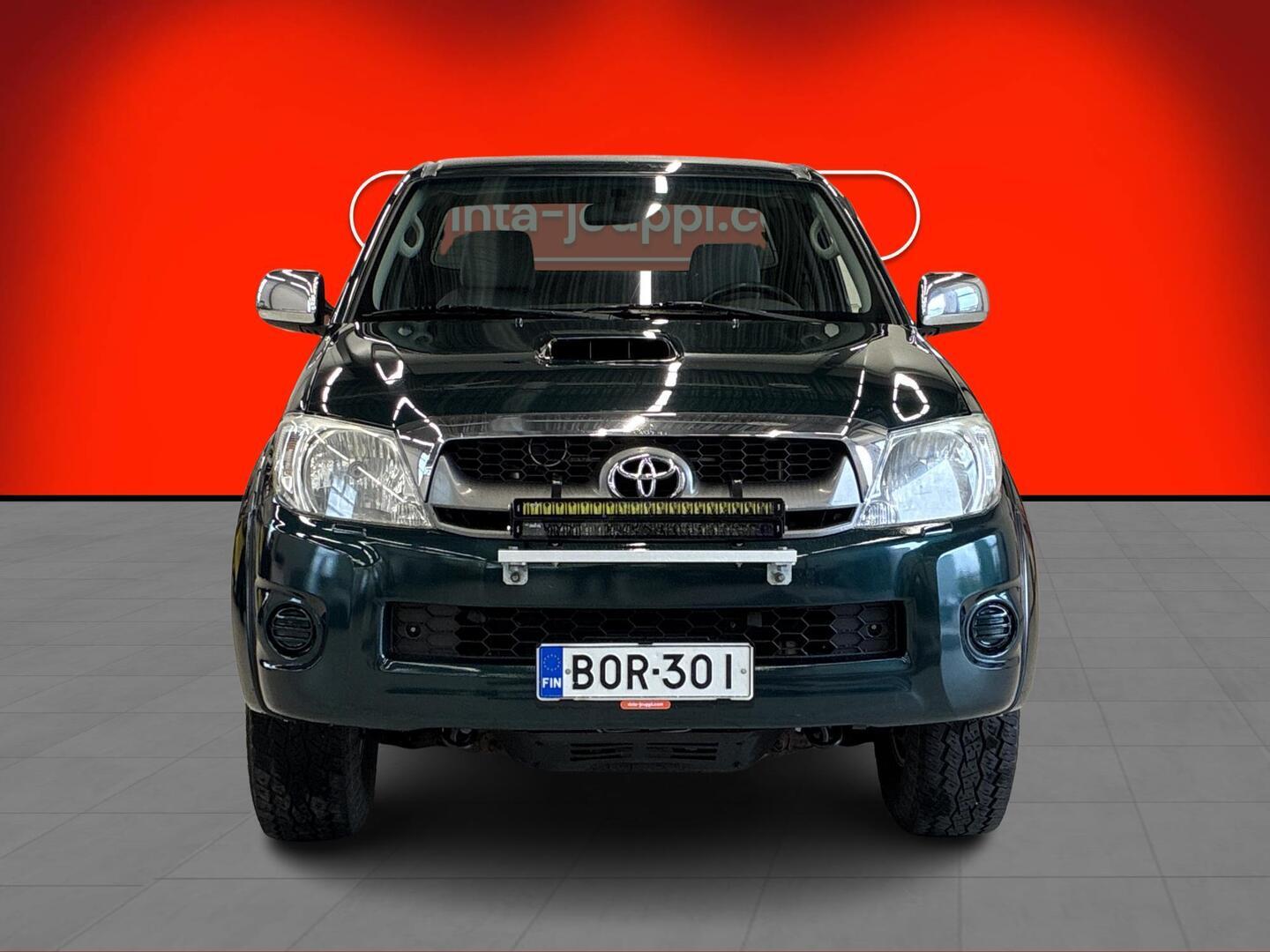 TOYOTA Hilux 2011
