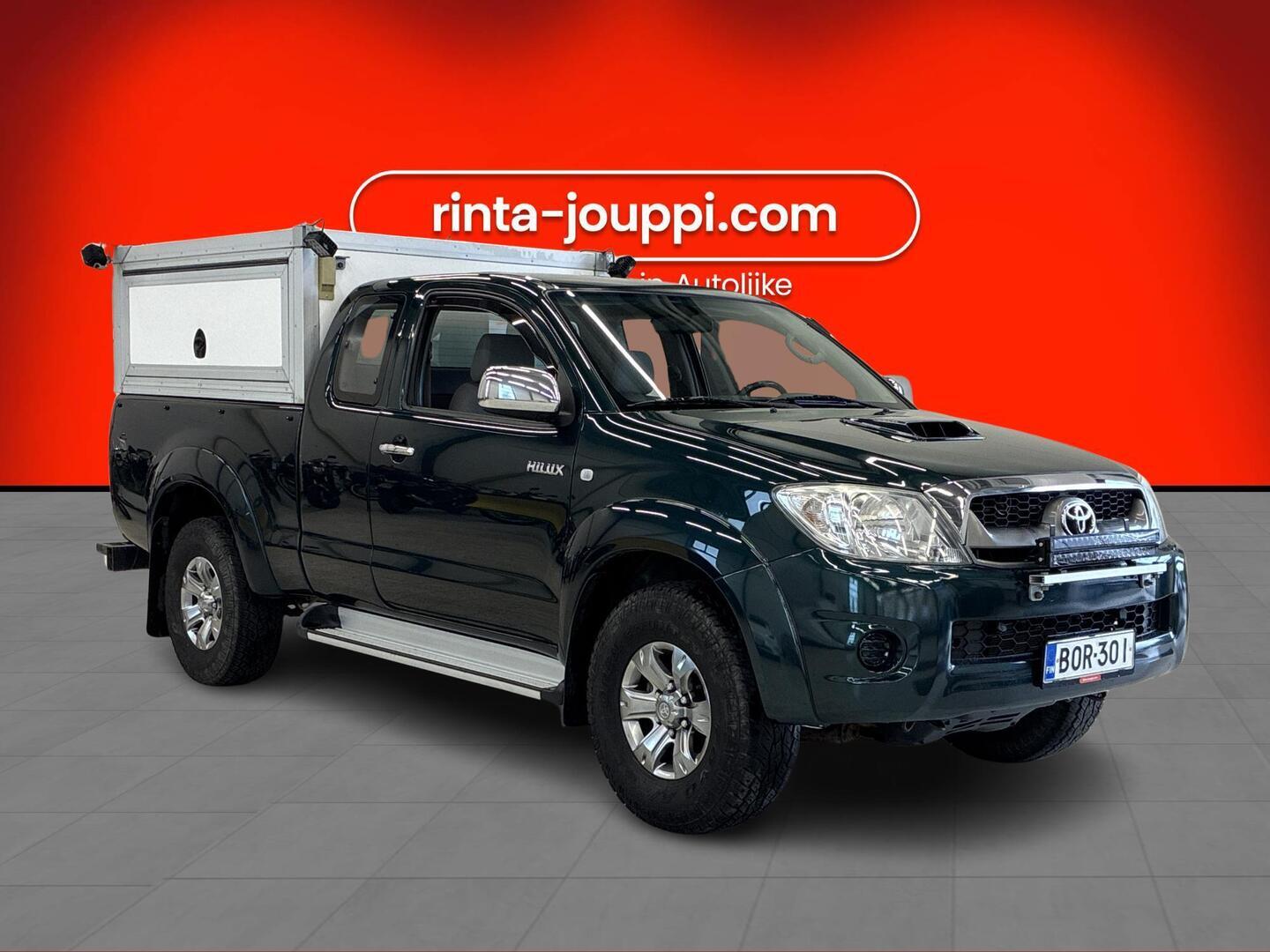 TOYOTA Hilux 2011