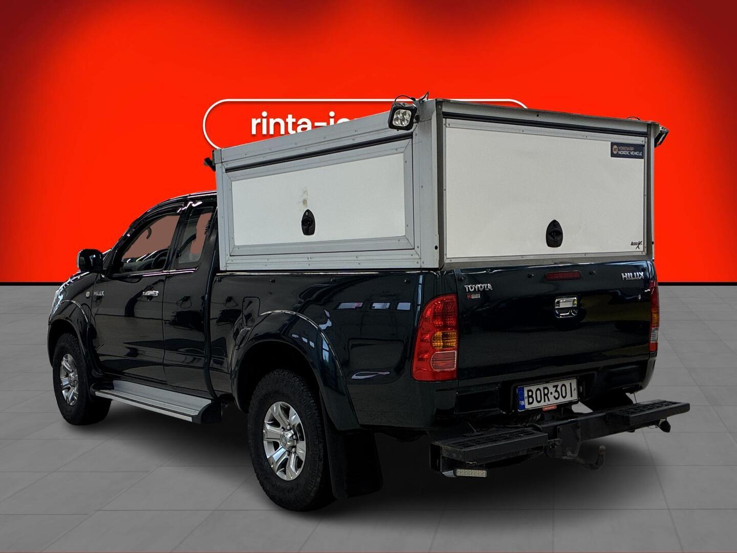 TOYOTA Hilux 2011