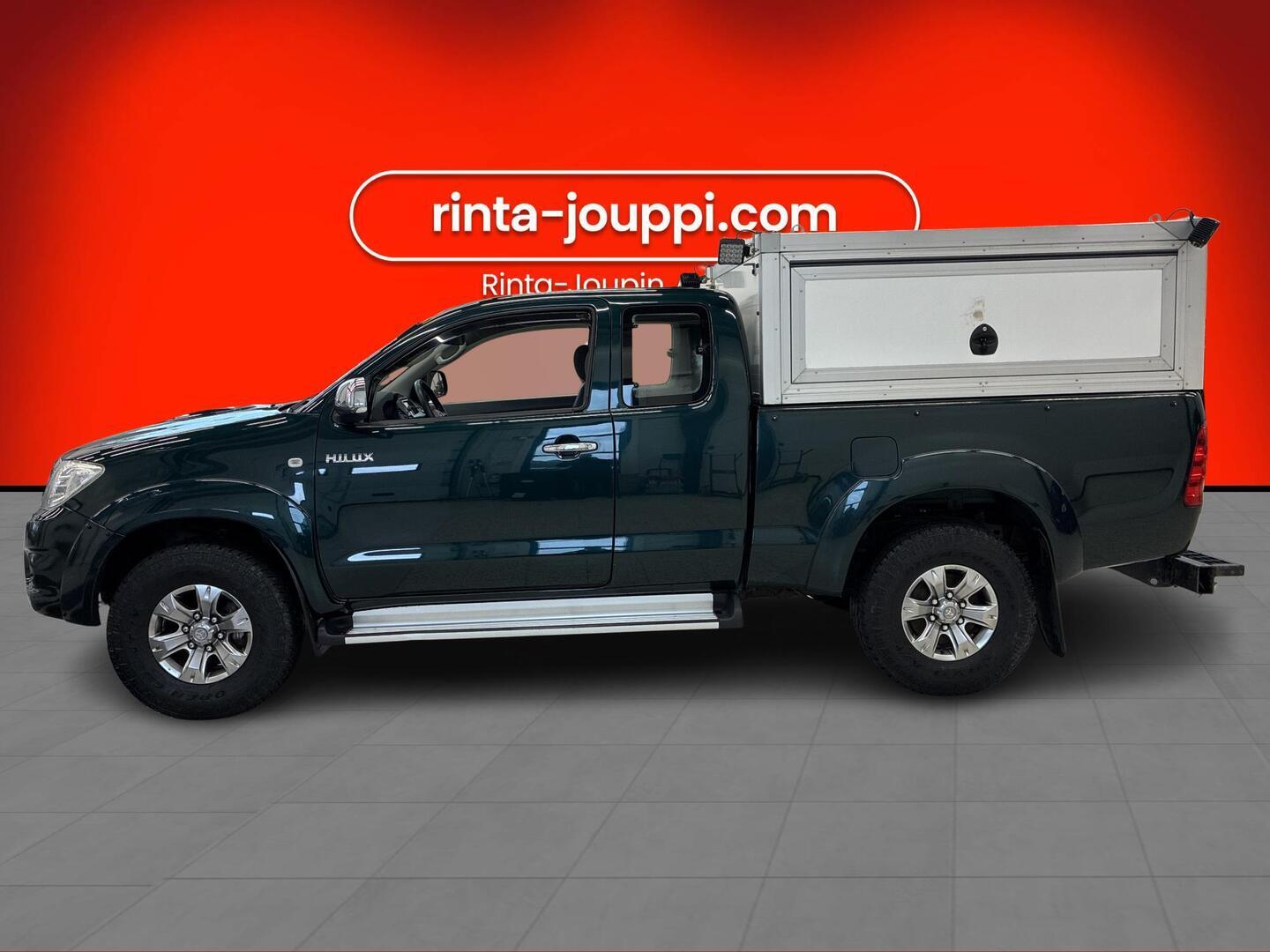 TOYOTA Hilux 2011