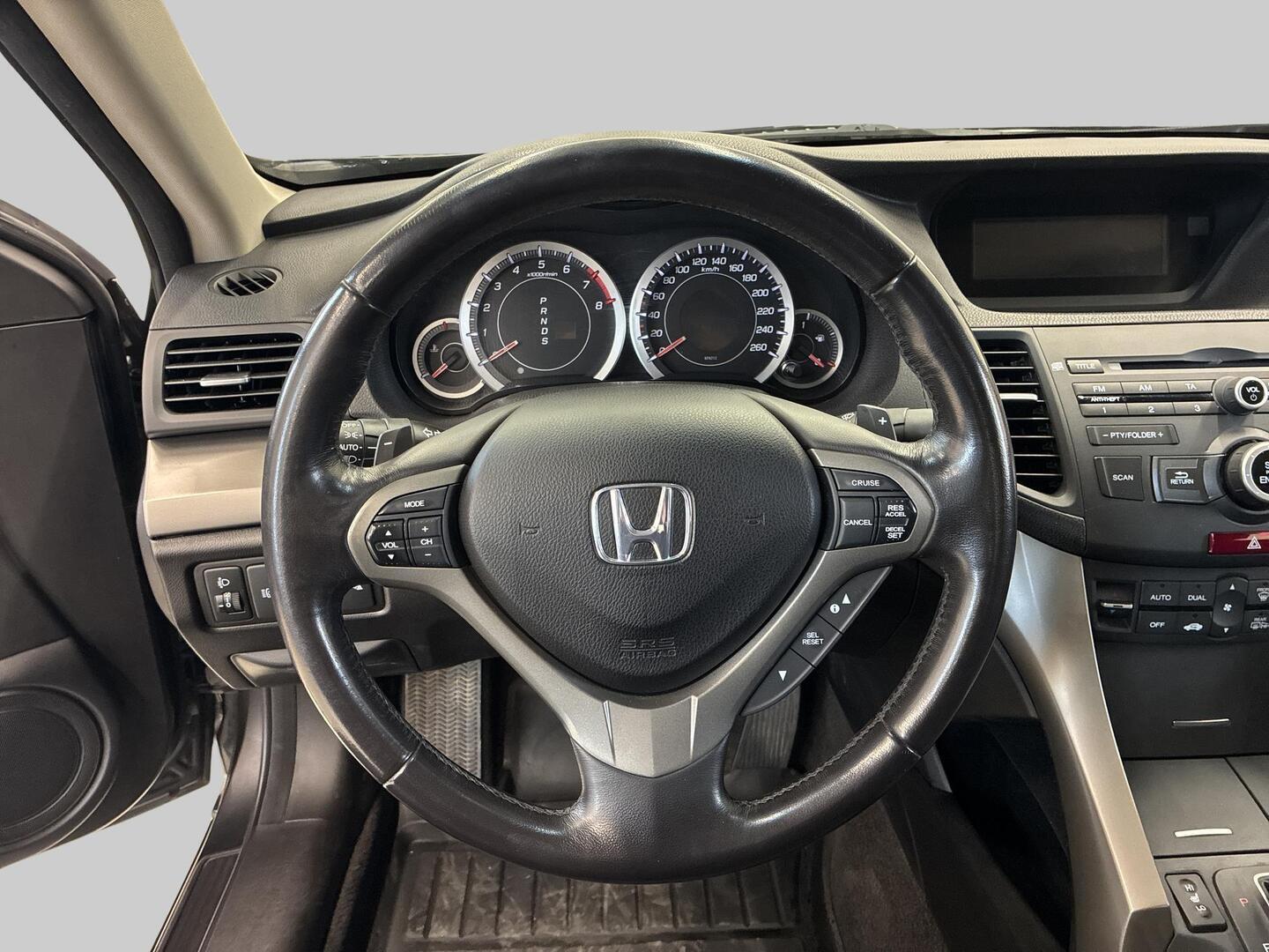 HONDA Accord 2011