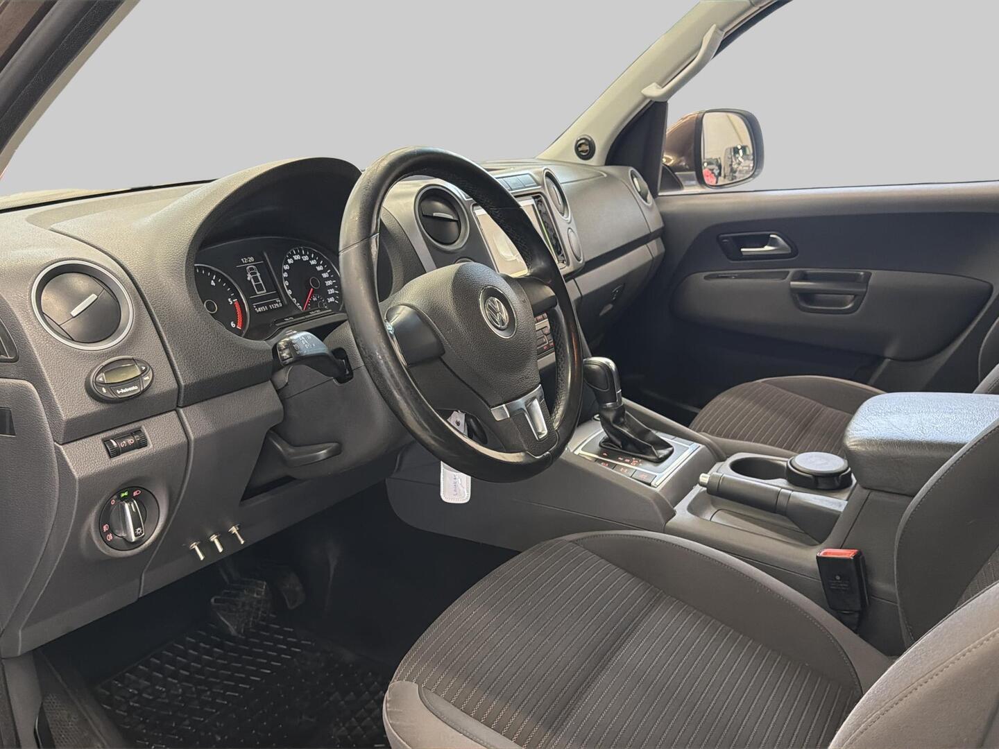 VOLKSWAGEN Amarok 2014