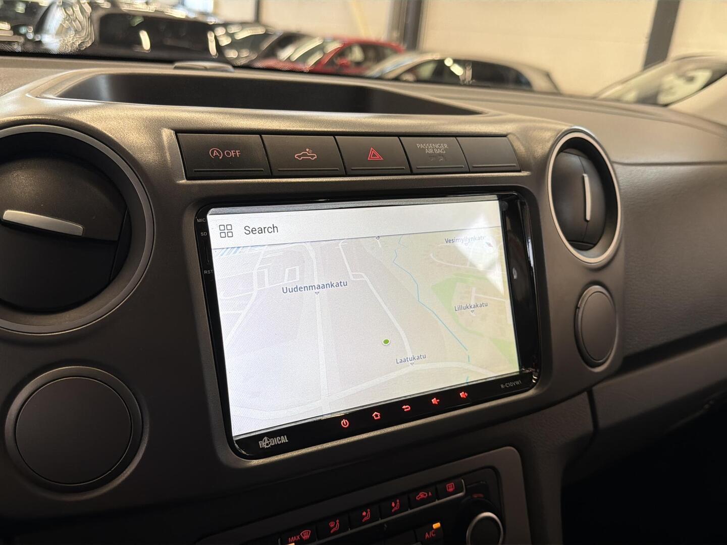 VOLKSWAGEN Amarok 2014