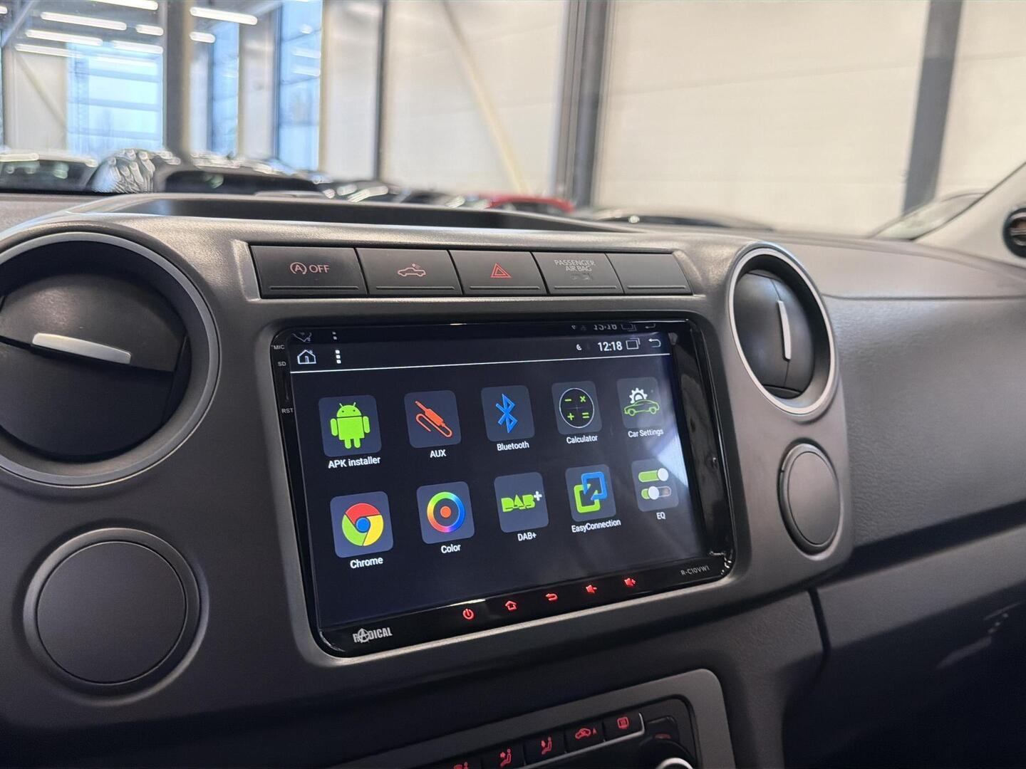 VOLKSWAGEN Amarok 2014