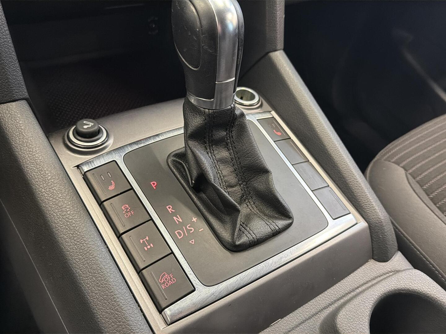 VOLKSWAGEN Amarok 2014