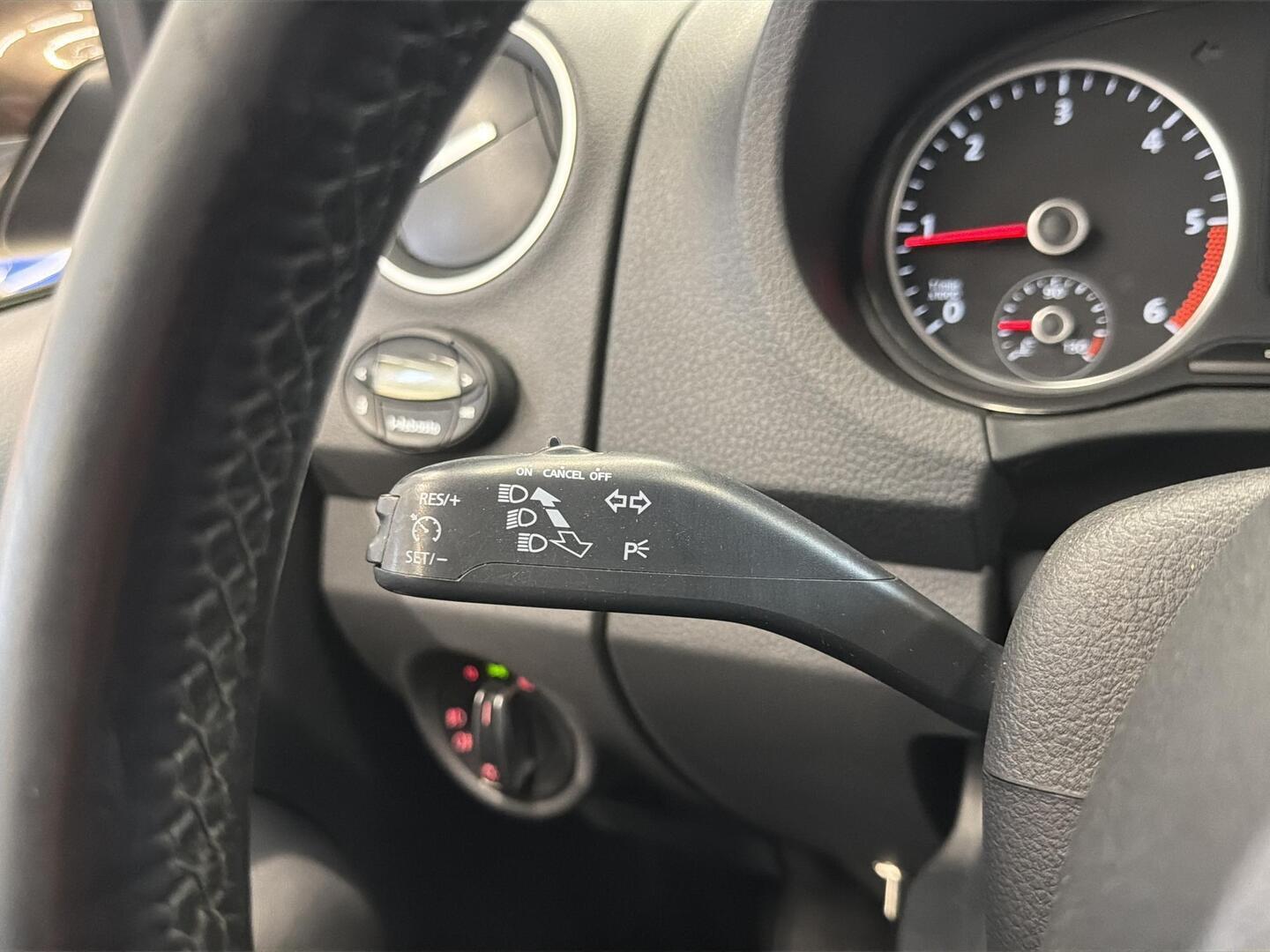 VOLKSWAGEN Amarok 2014