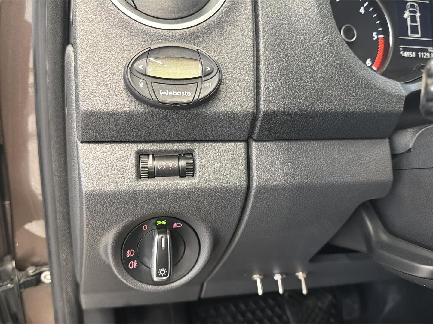 VOLKSWAGEN Amarok 2014