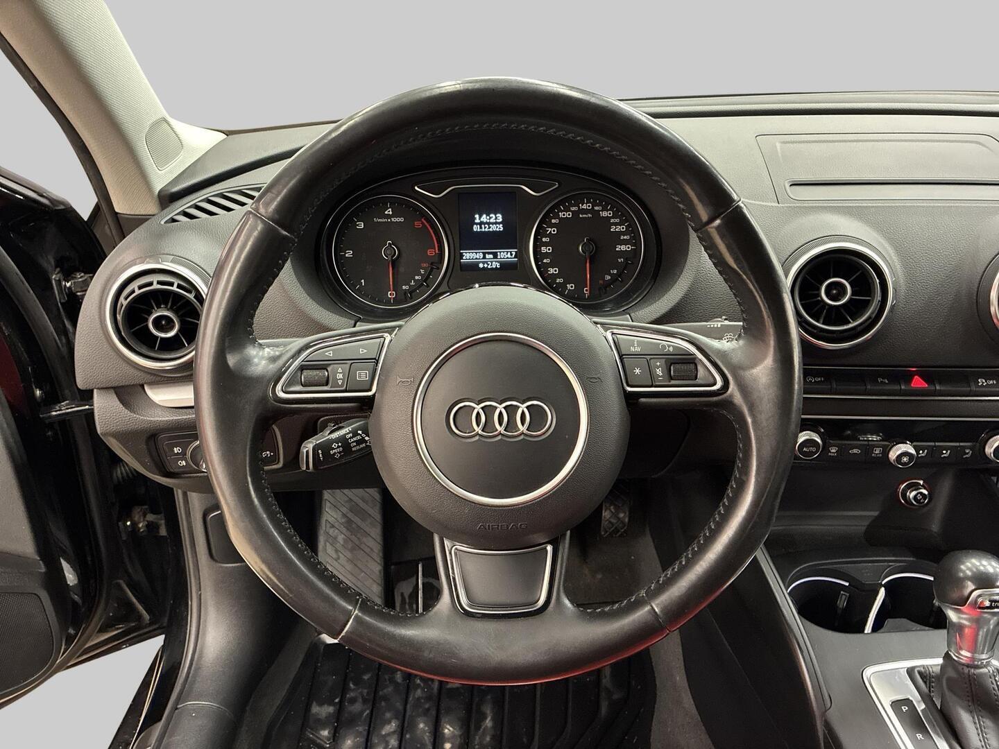 AUDI A3 2015