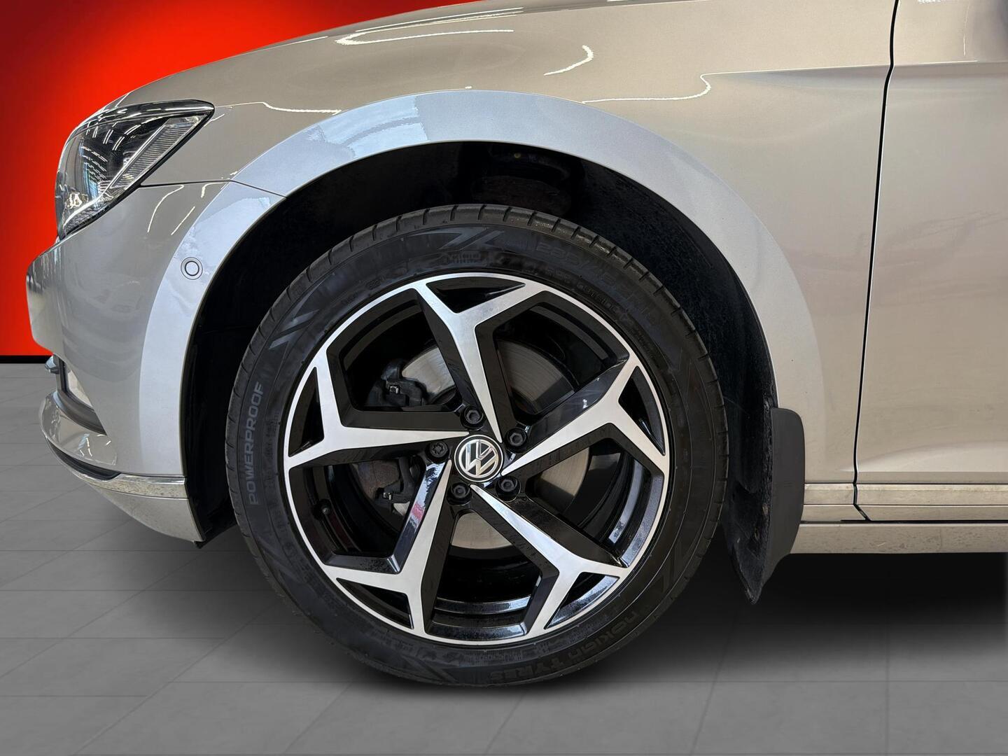 VOLKSWAGEN Passat 2016