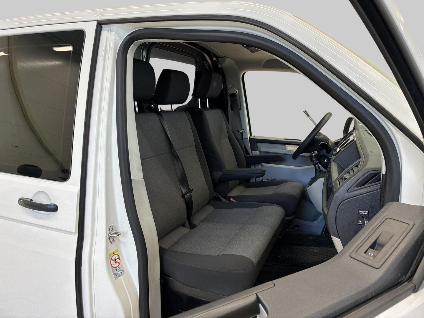 VOLKSWAGEN Transporter 2019