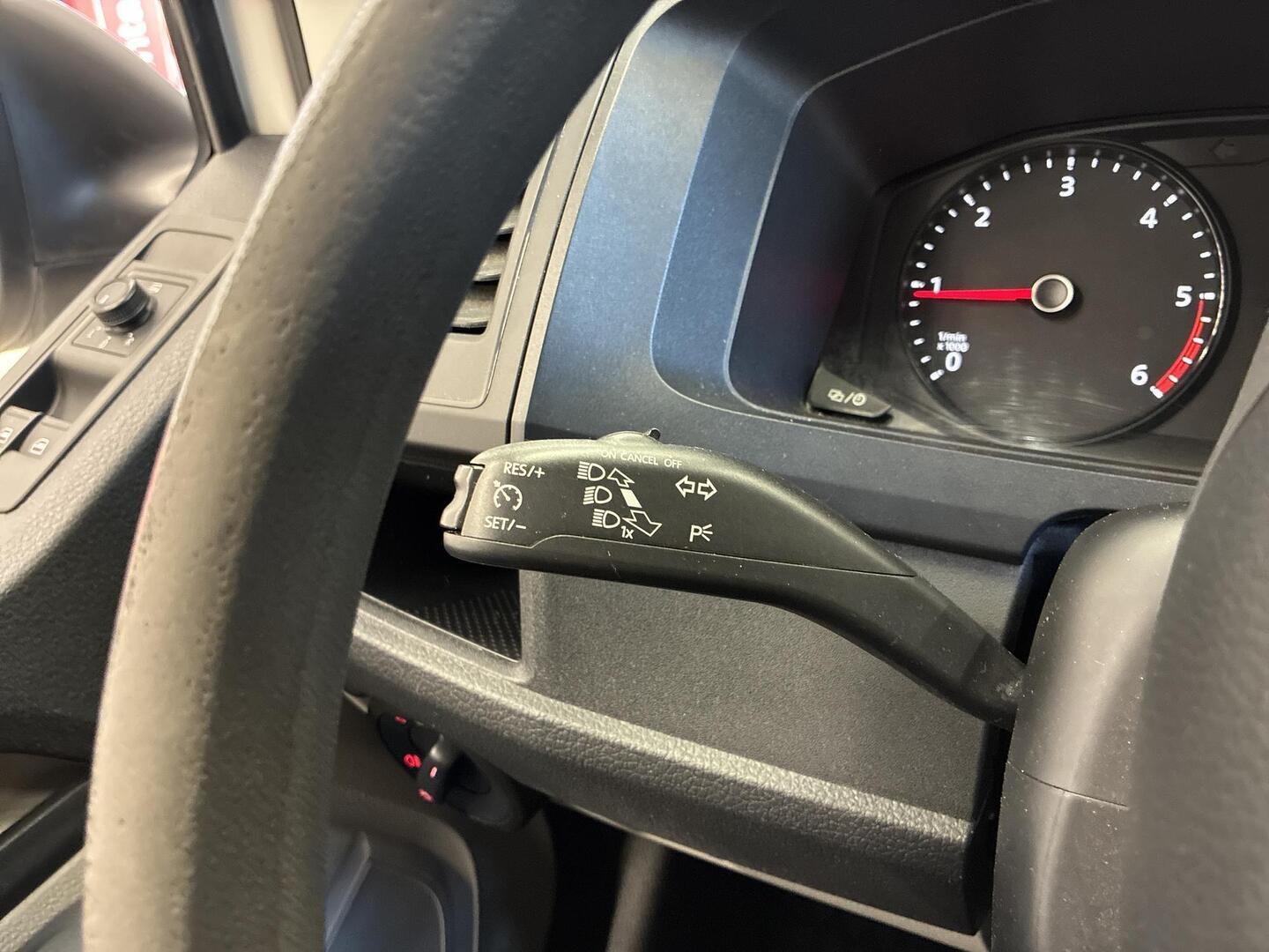 VOLKSWAGEN Transporter 2019