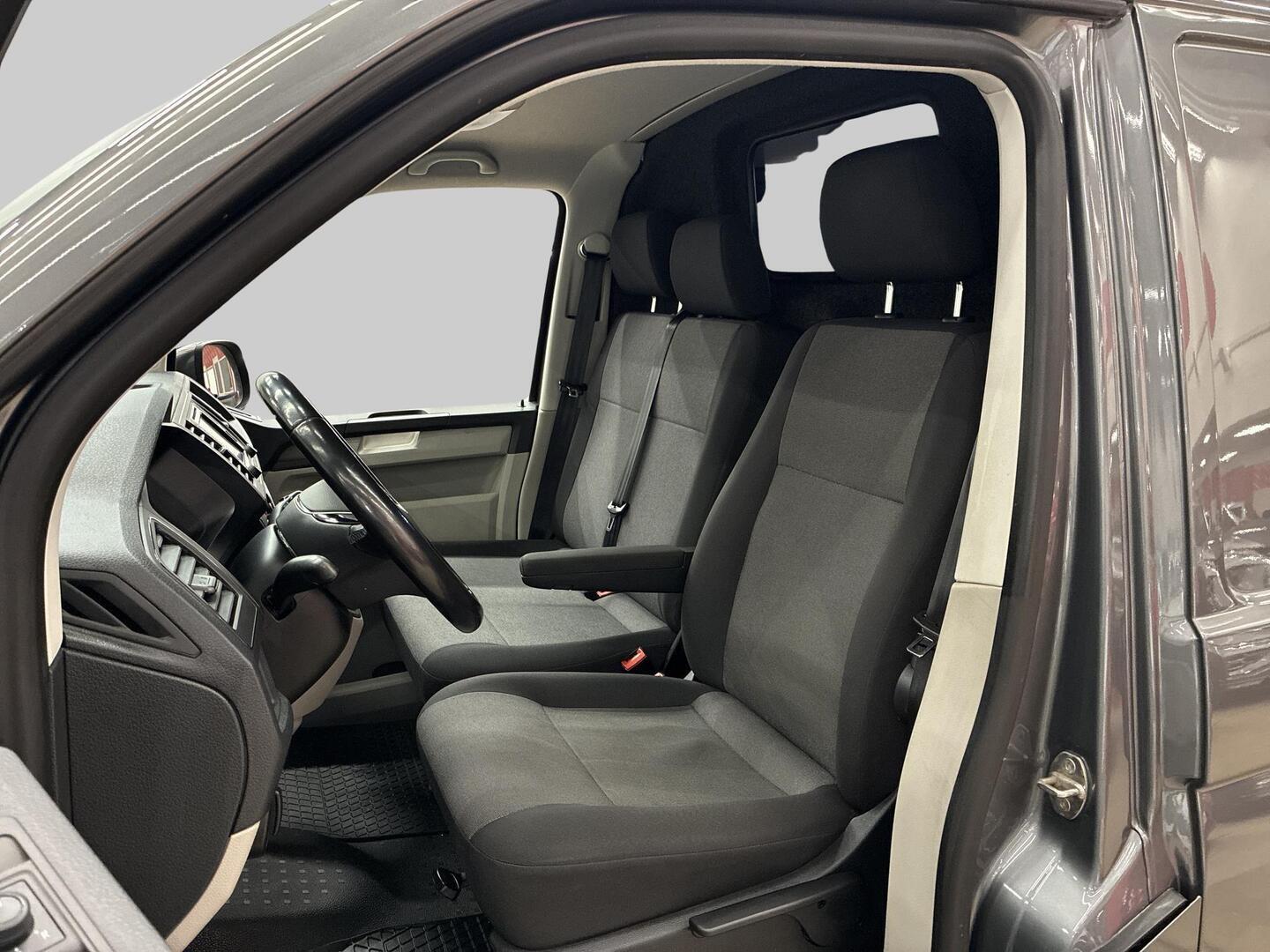 VOLKSWAGEN Transporter 2019