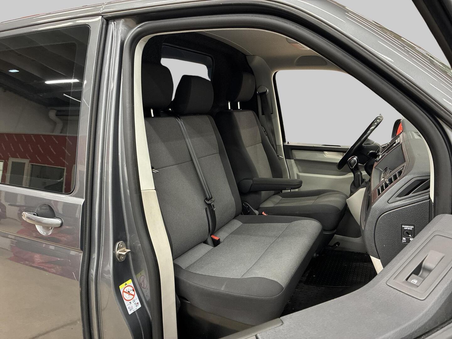 VOLKSWAGEN Transporter 2019