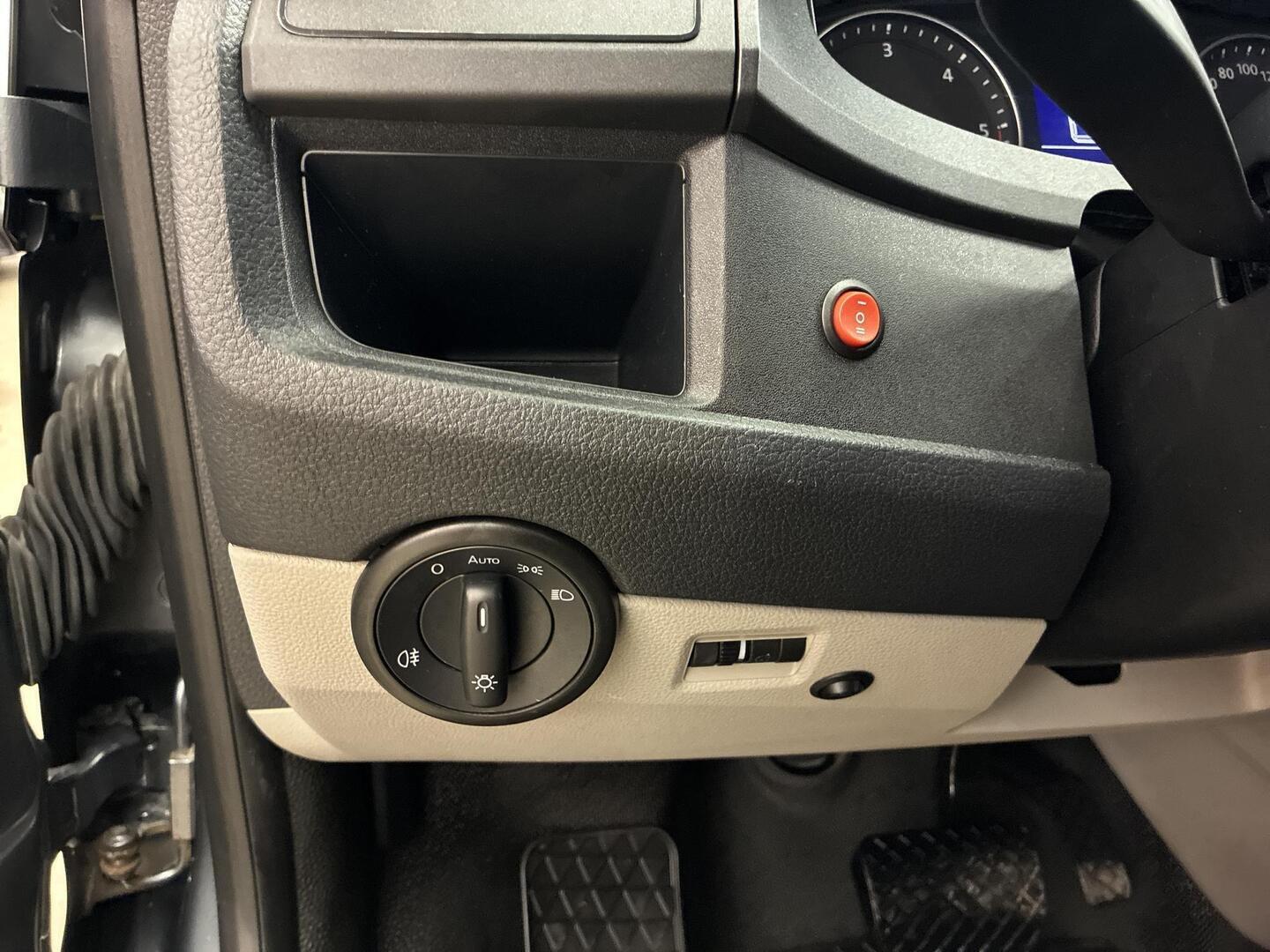 VOLKSWAGEN Transporter 2019