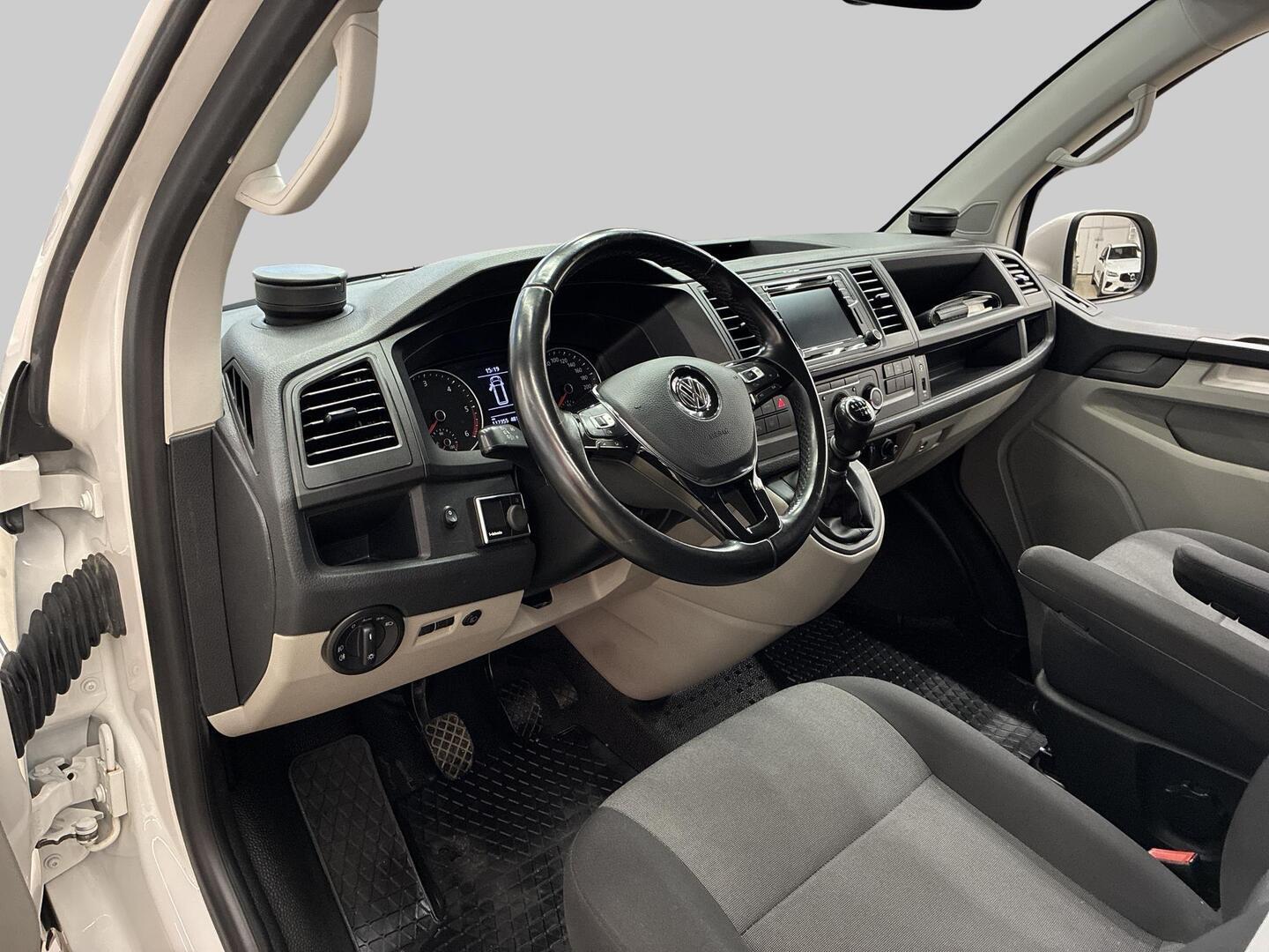 VOLKSWAGEN Transporter 2019