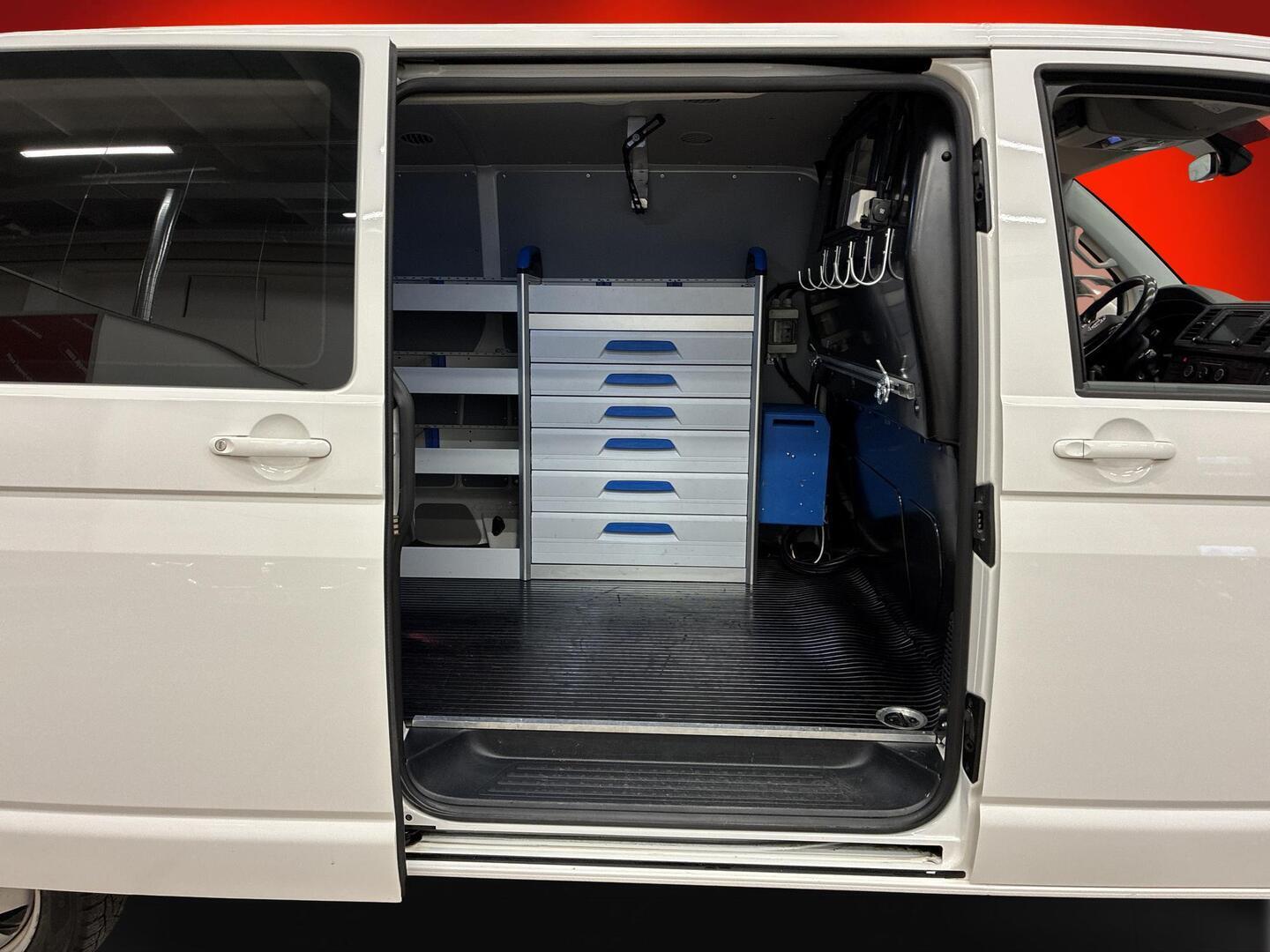 VOLKSWAGEN Transporter 2019