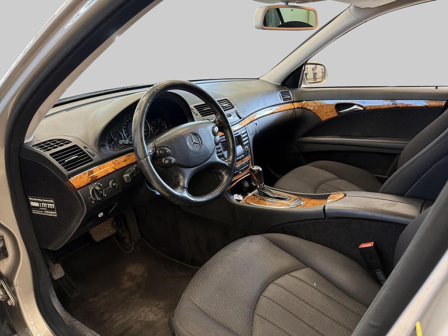 MERCEDES-BENZ E 2006