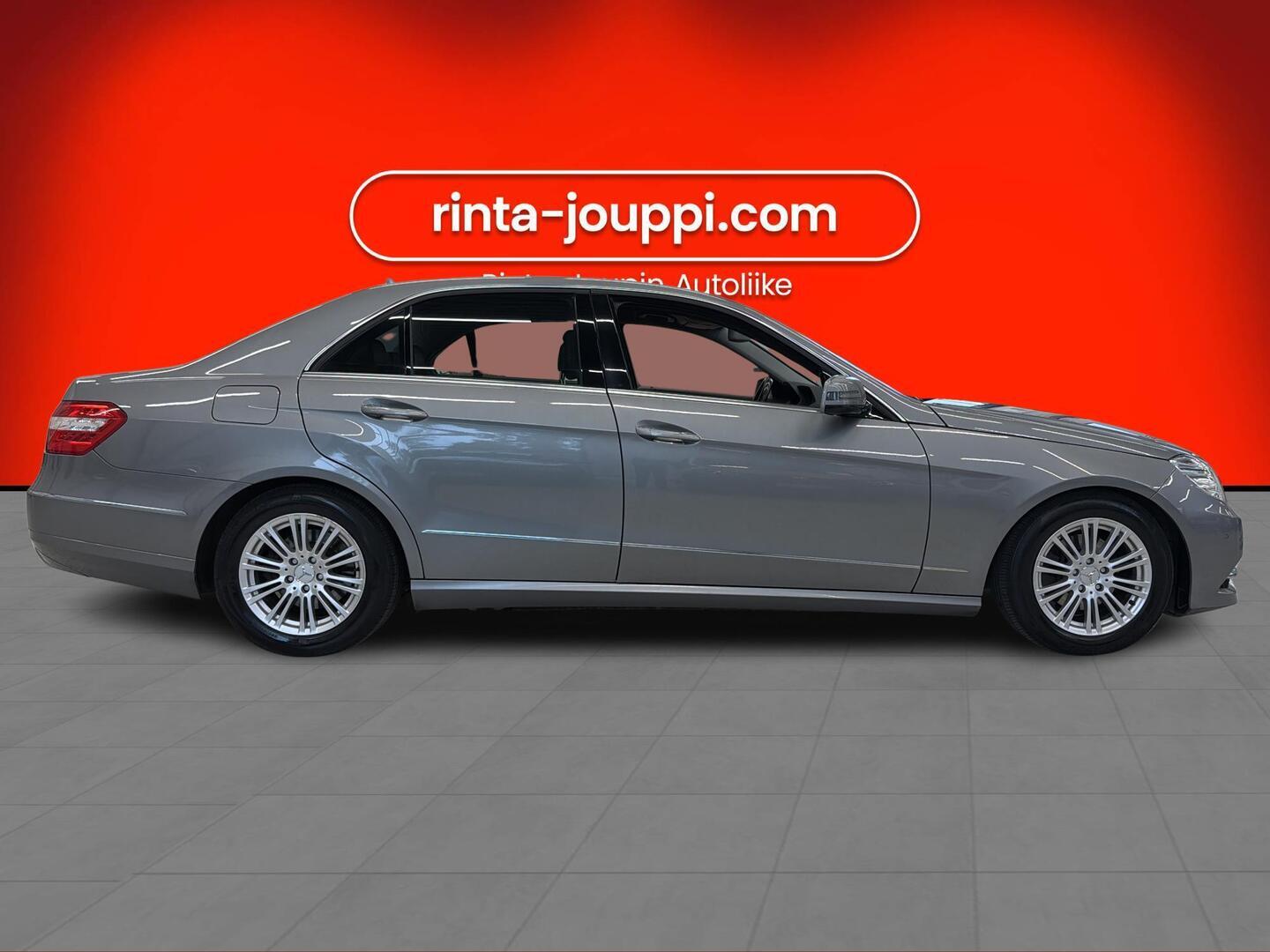 MERCEDES-BENZ E 2012