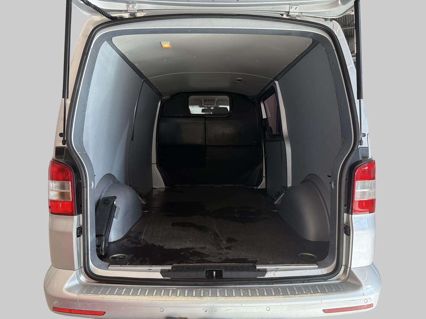 VOLKSWAGEN Transporter 2013