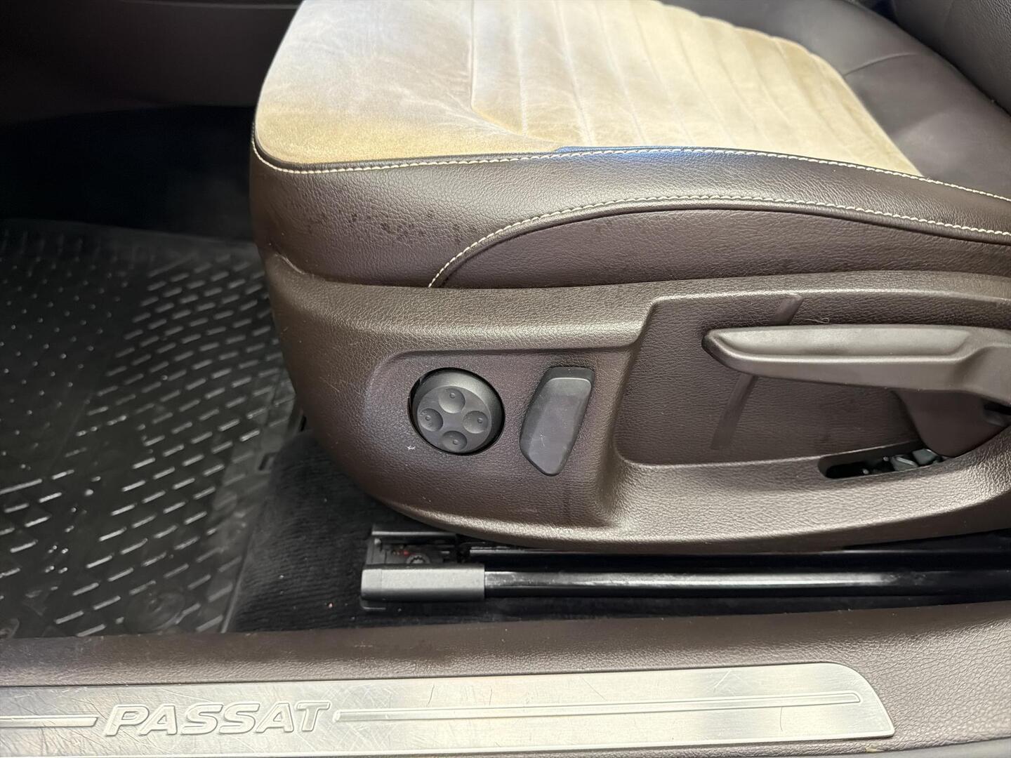VOLKSWAGEN Passat 2014