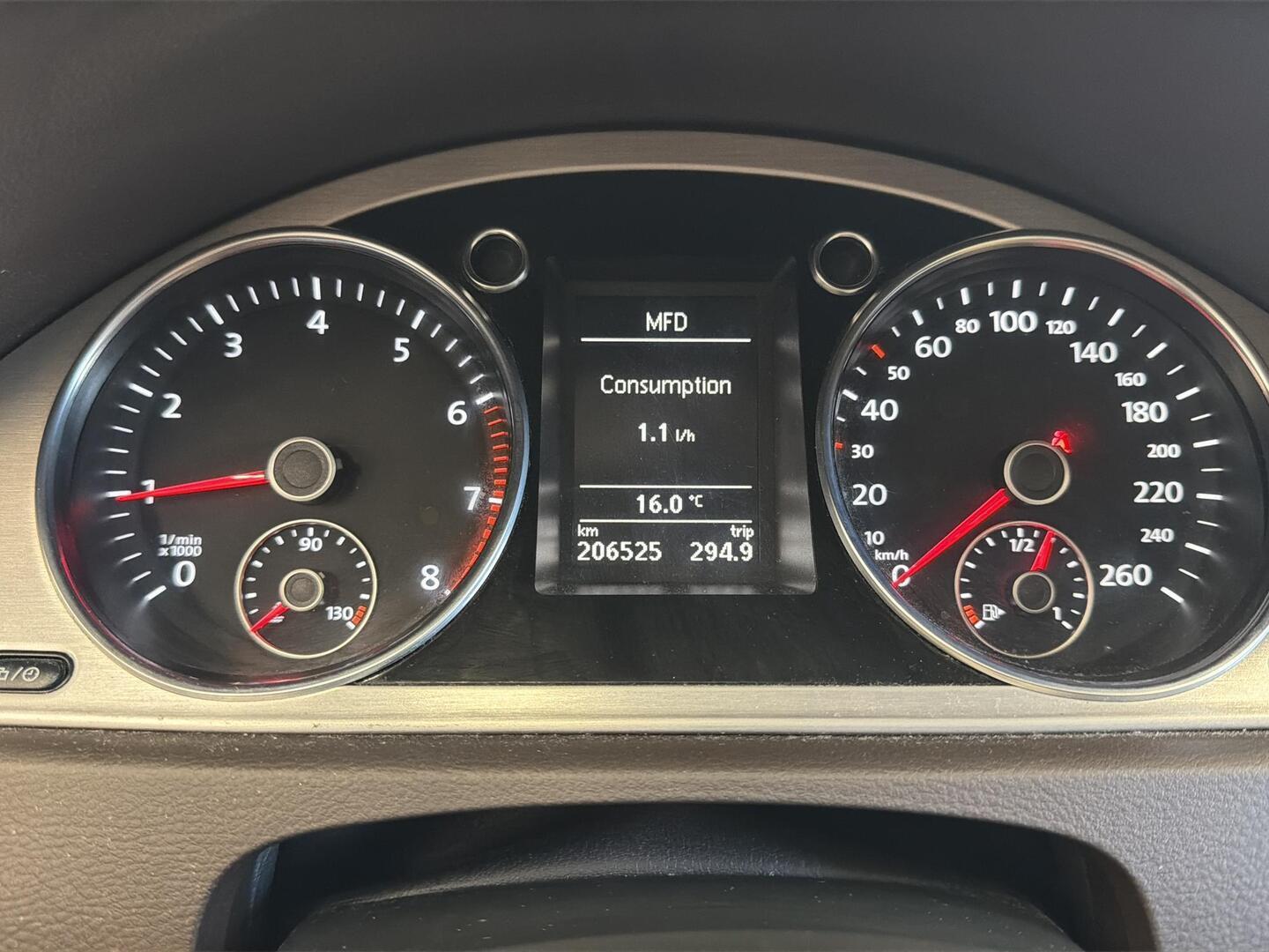 VOLKSWAGEN Passat 2014
