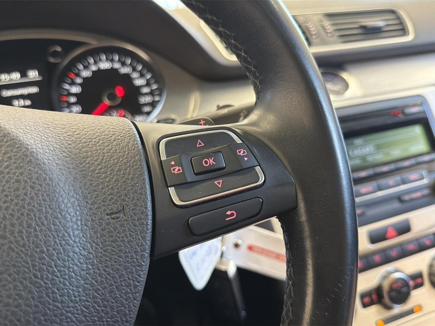 VOLKSWAGEN Passat 2014