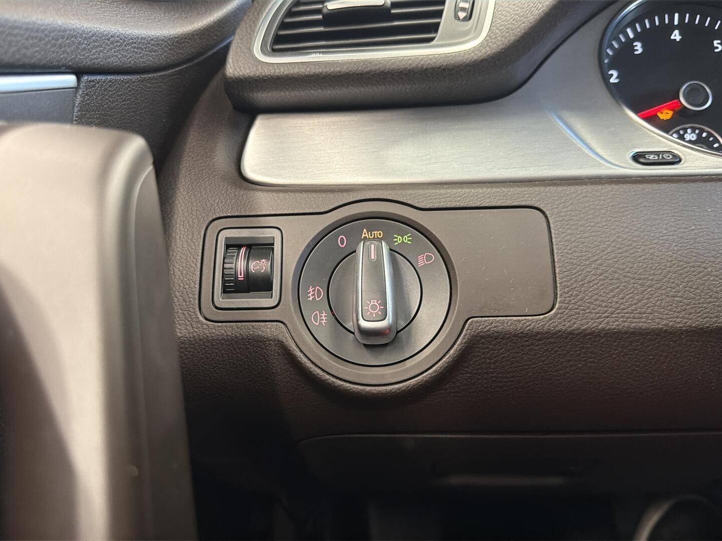 VOLKSWAGEN Passat 2014