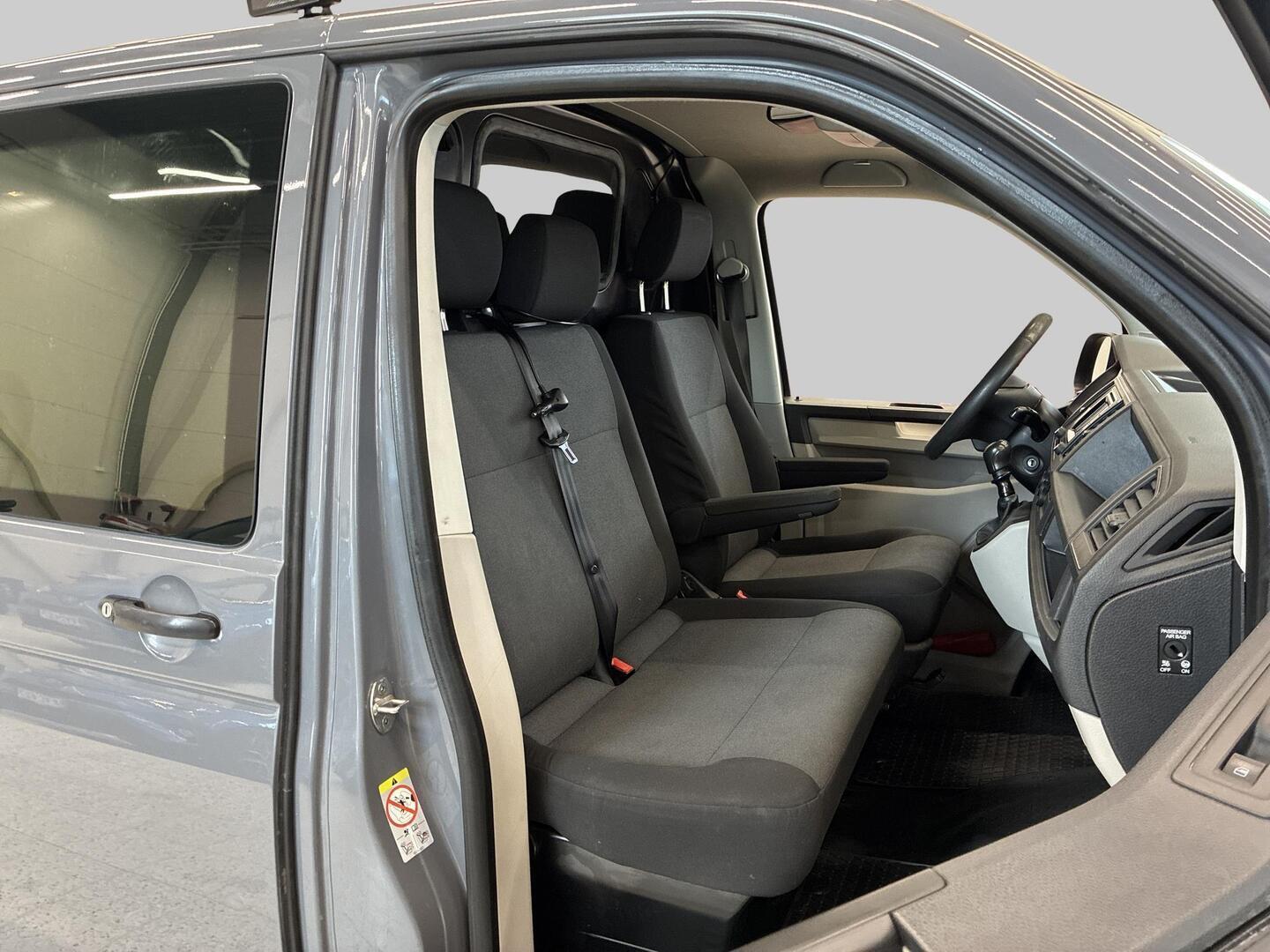 VOLKSWAGEN Transporter 2017