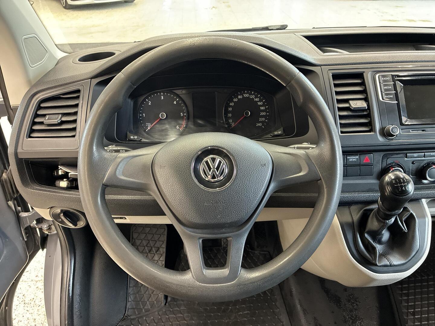 VOLKSWAGEN Transporter 2017