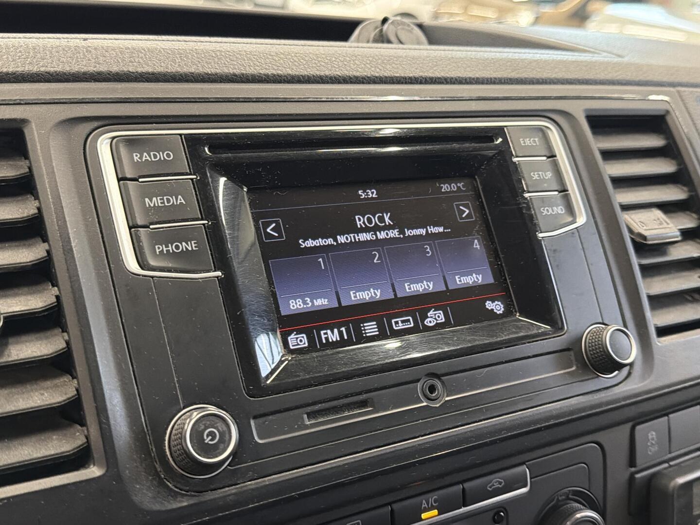 VOLKSWAGEN Transporter 2018