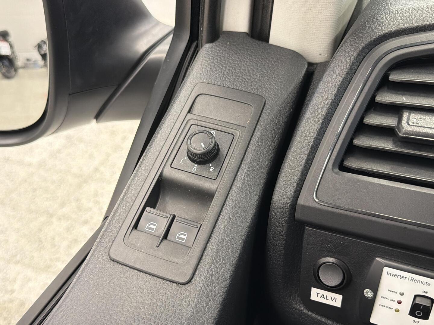 VOLKSWAGEN Transporter 2018