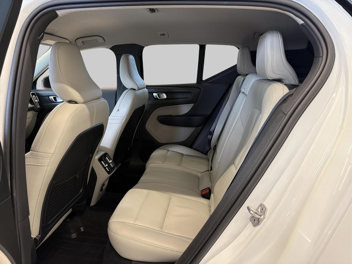 VOLVO XC40 2019