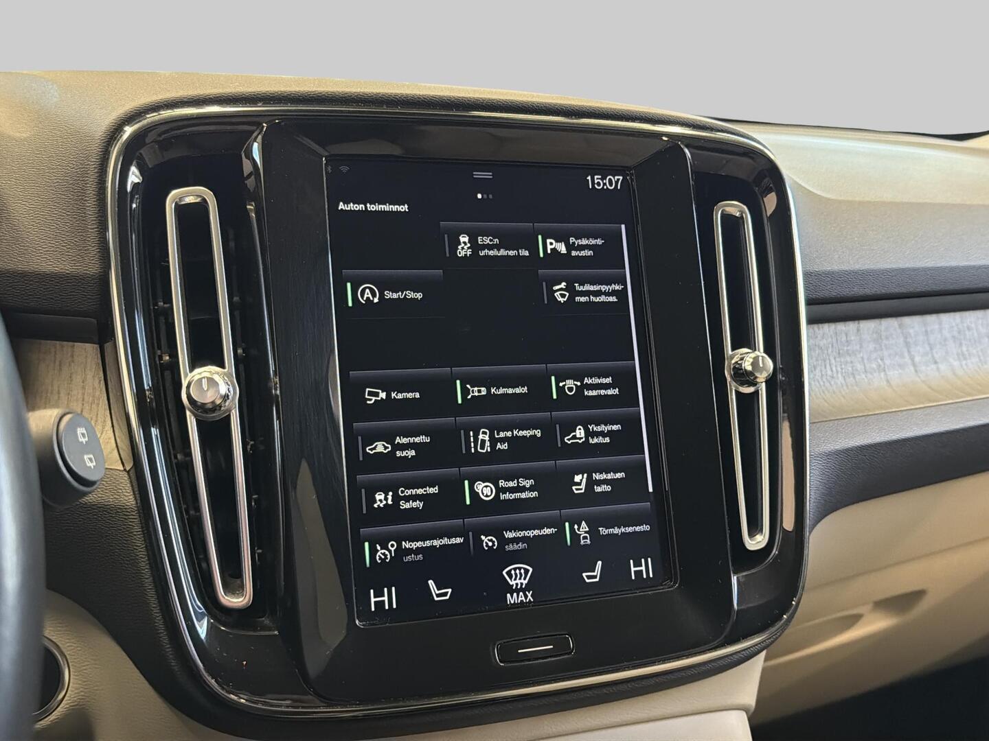VOLVO XC40 2019