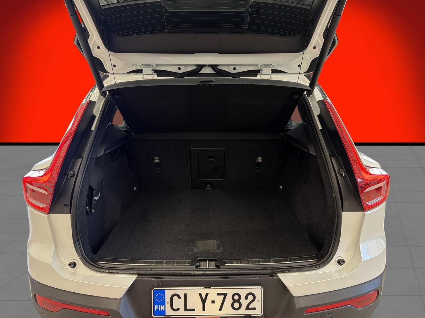 VOLVO XC40 2019