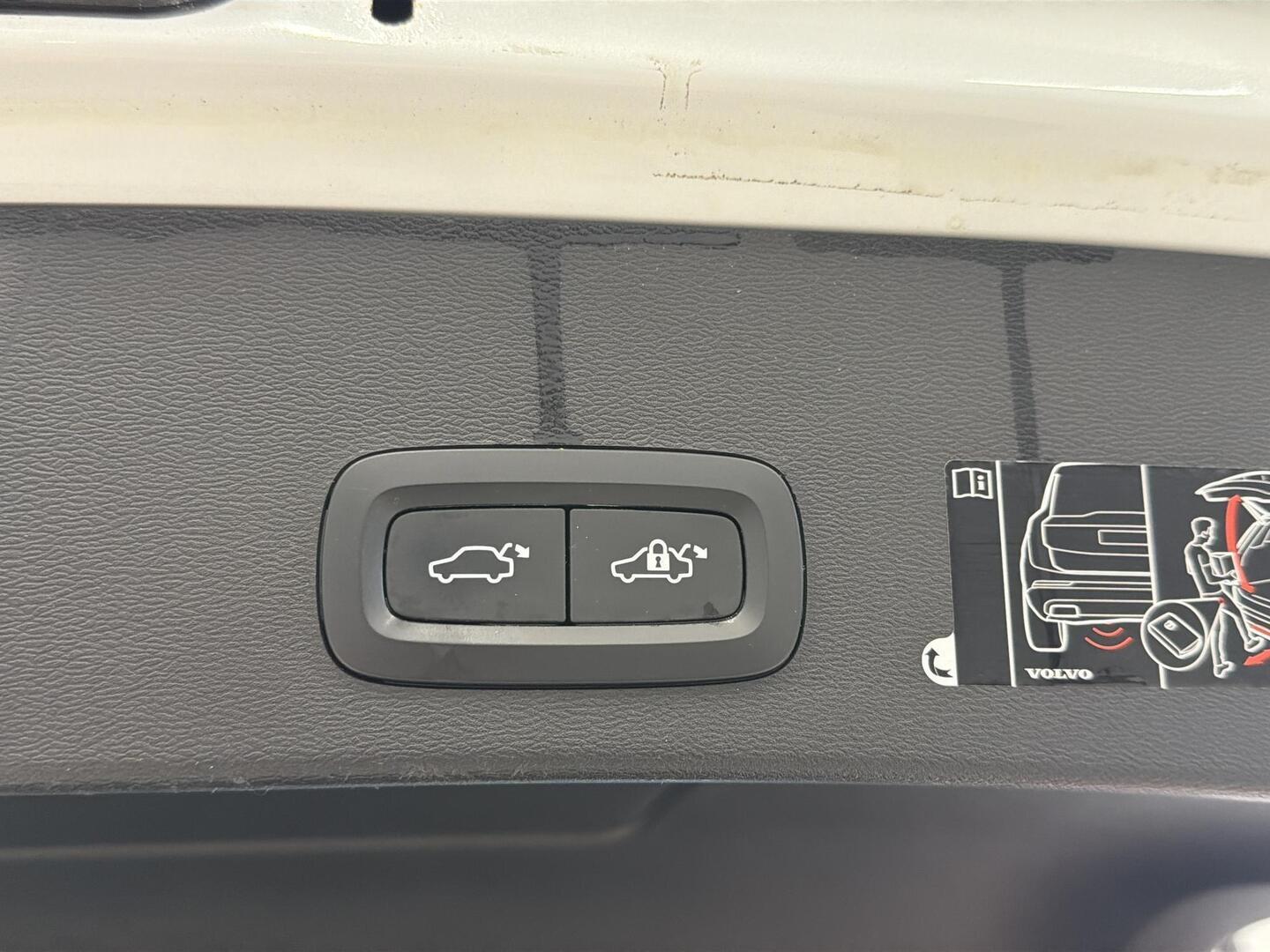 VOLVO XC40 2019