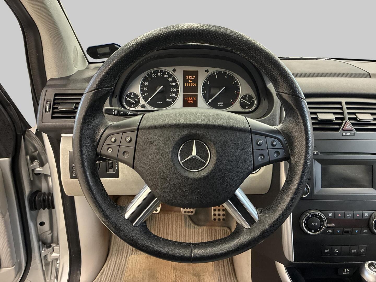 MERCEDES-BENZ B 2010