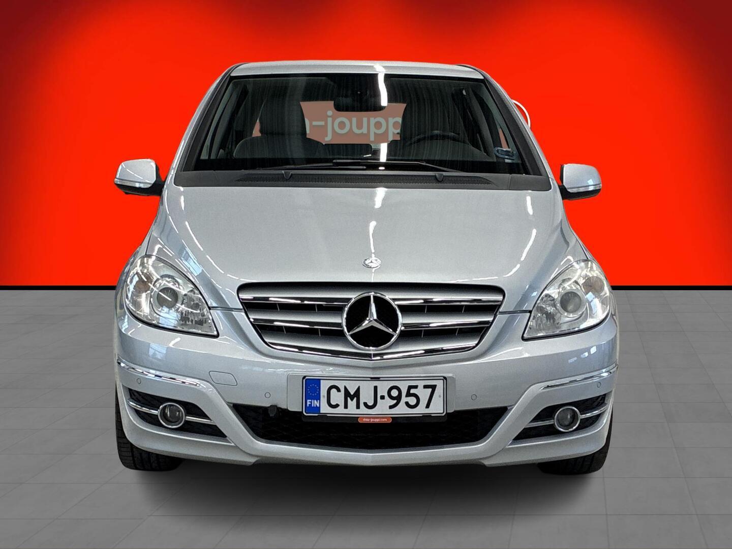 MERCEDES-BENZ B 2010